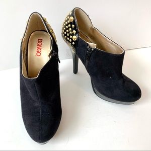 BONGO “Dionne” Gold Studded Platform Heels—SZ. 7.5